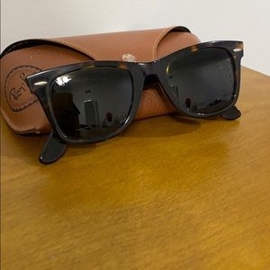 Ray Ban Wayfarer Sunglasses